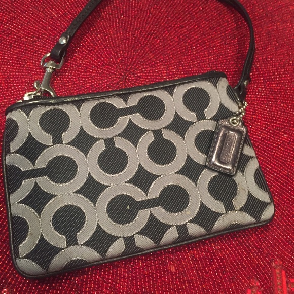 Coach wristlet - Picture 3 of 8